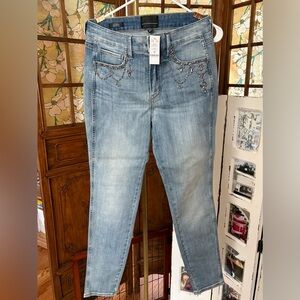 White House Black Market Light Blue Embellished Skinny Jeans NWT Sz 6R